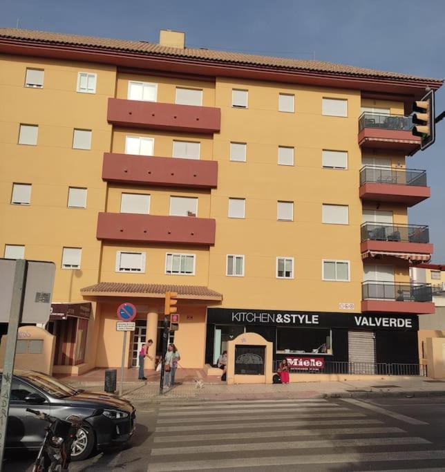 Apartamento Renovado En El Centro De Бенальмадена Екстер'єр фото